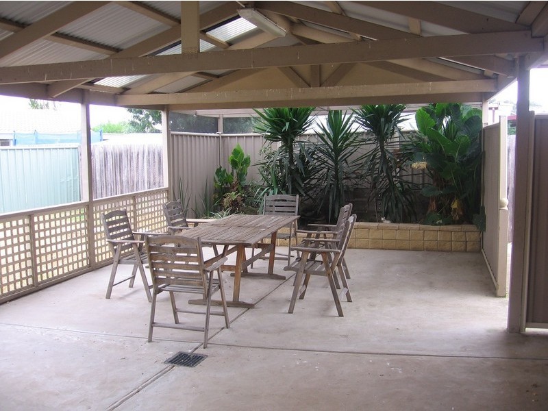 14 Burgundy Drive, Wyndham Vale VIC 3024