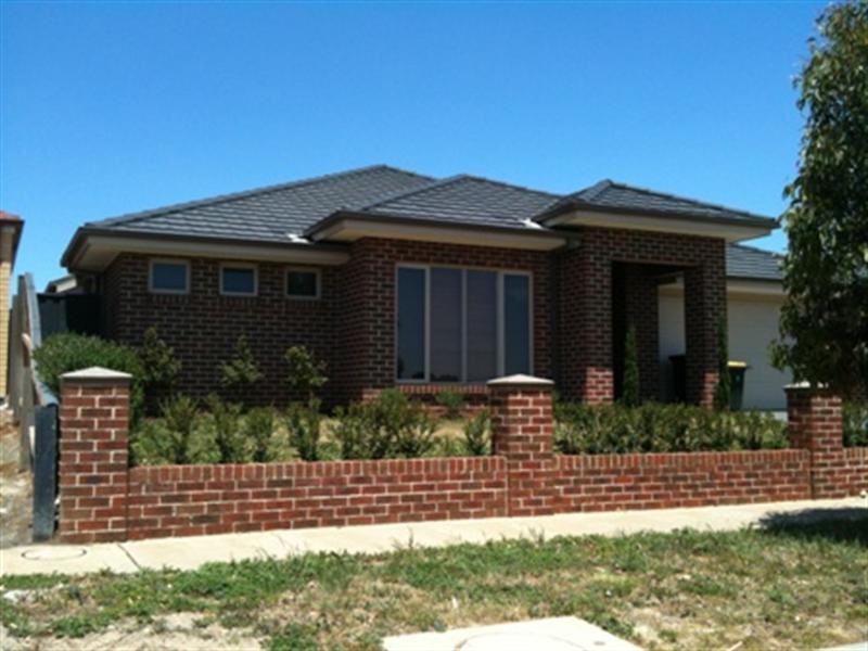 21 McIntyre Road, Point Cook VIC 3030