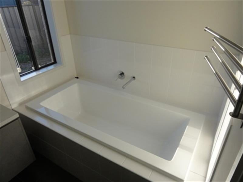 18 Eccles Vista, Point Cook VIC 3030