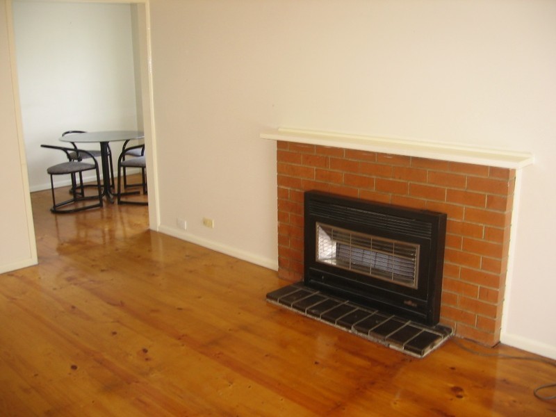 27 Triholm Avenue, Laverton VIC 3028