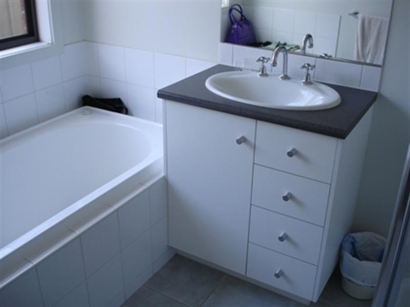 17 Lindsay Gardens, Point Cook VIC 3030