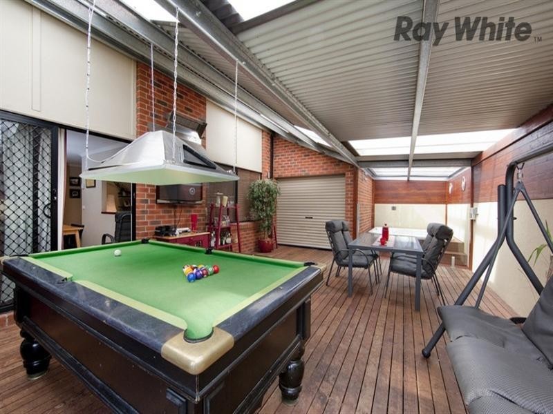 8 Keneally Drive, Point Cook VIC 3030