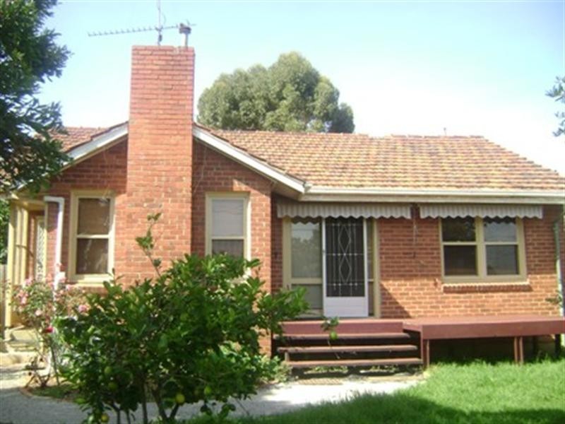 11 CHARLESWORTH Street, Laverton VIC 3028