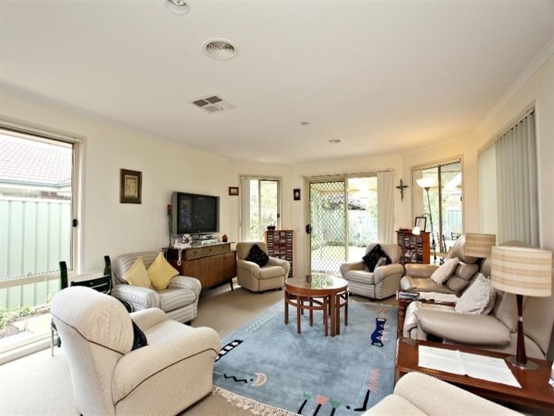 18 Dalkeith Drive, Point Cook VIC 3030