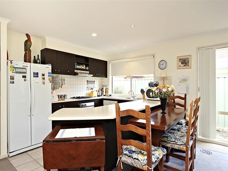 18 Dalkeith Drive, Point Cook VIC 3030