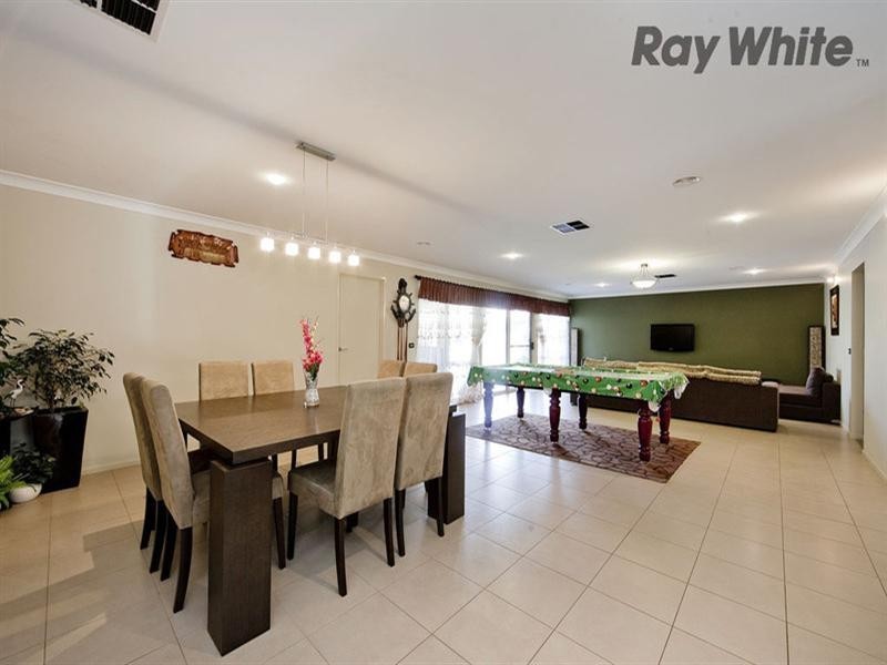 25 Moorgate Street, Point Cook VIC 3030