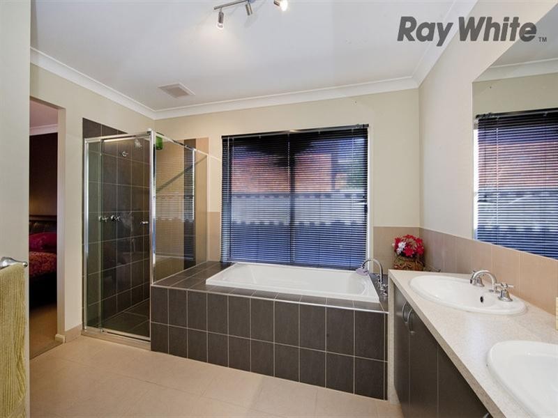 25 Moorgate Street, Point Cook VIC 3030