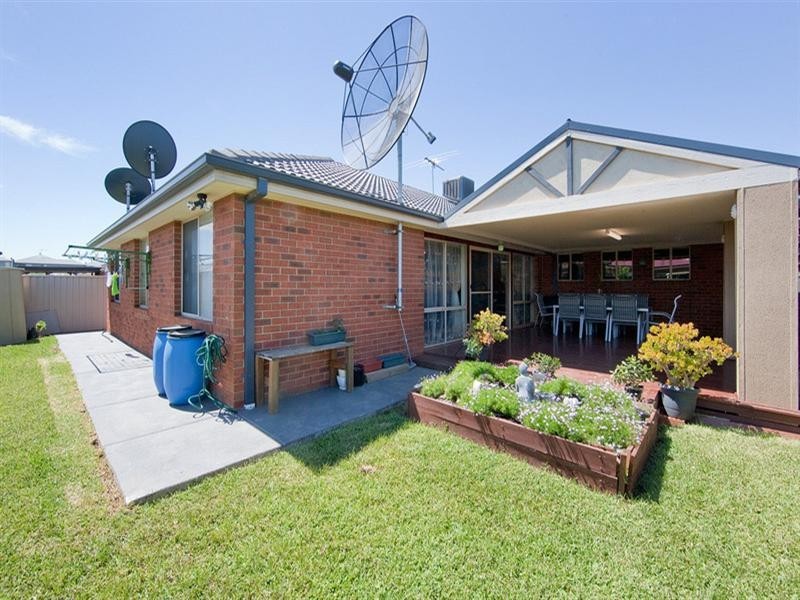 25 Moorgate Street, Point Cook VIC 3030