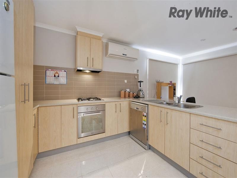 2/14 Stable Drive, Truganina VIC 3029