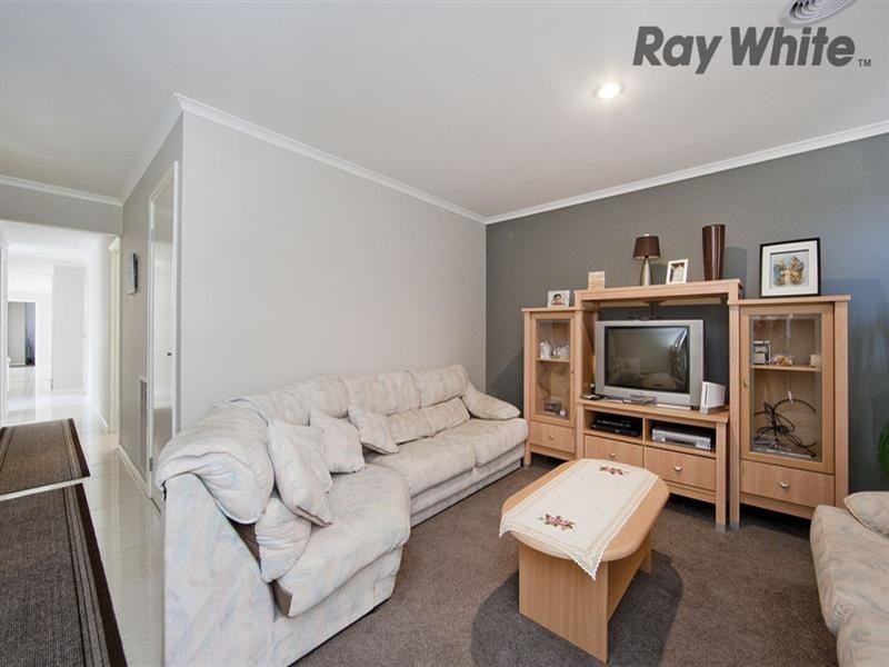 2/14 Stable Drive, Truganina VIC 3029