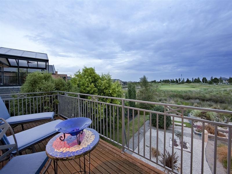 16 Sandlewood Lane, Point Cook VIC 3030