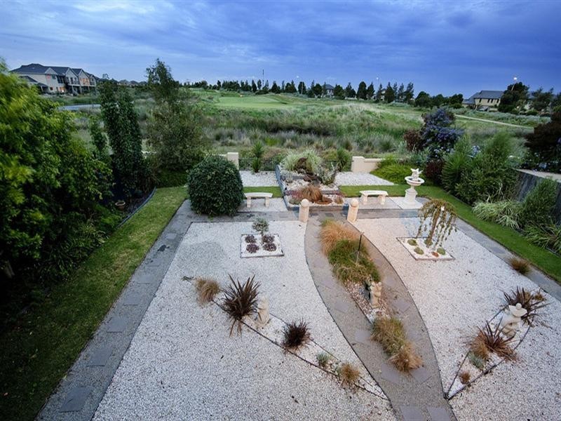 16 Sandlewood Lane, Point Cook VIC 3030