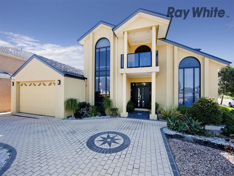 2 Beachcomber Place, Point Cook VIC 3030