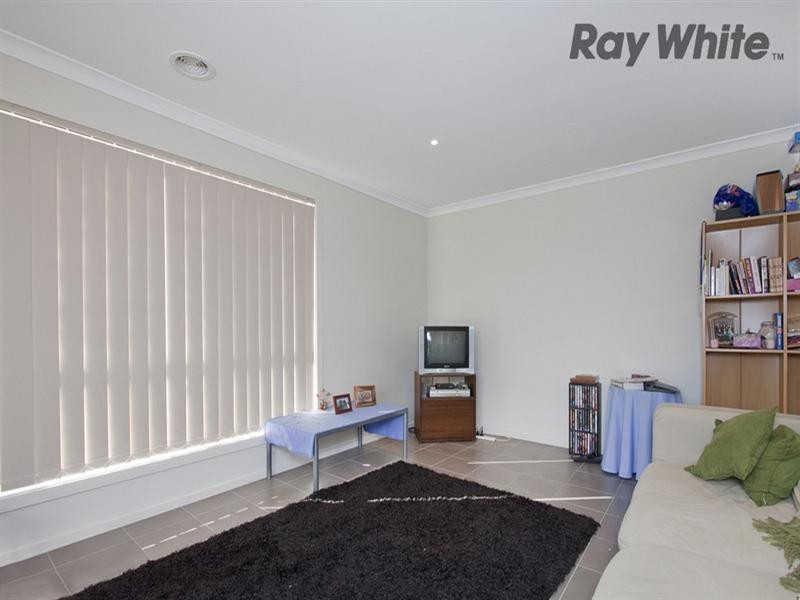 4 Hatfield Place, Deer Park VIC 3023