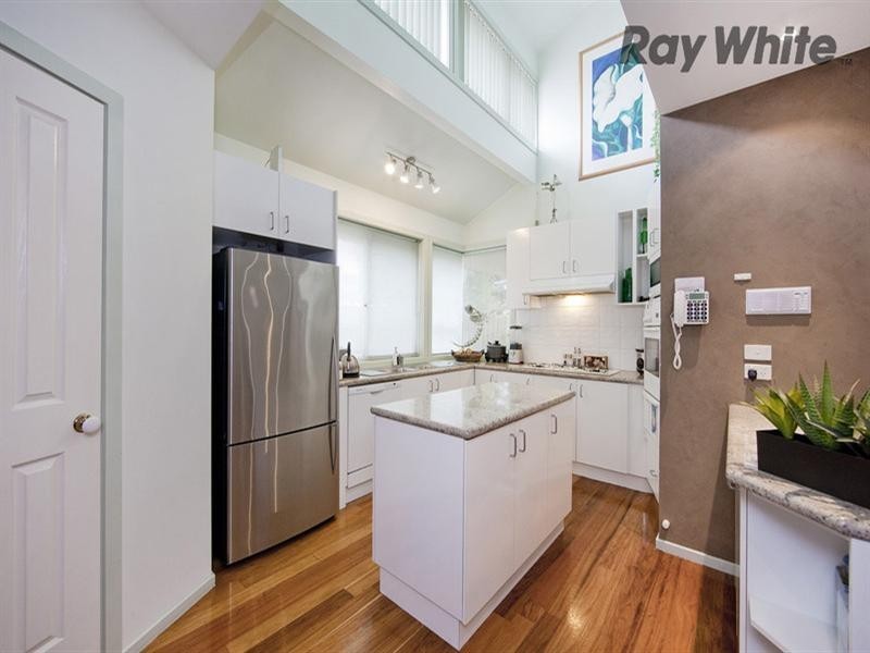 6 Davis Court, Altona Meadows VIC 3028