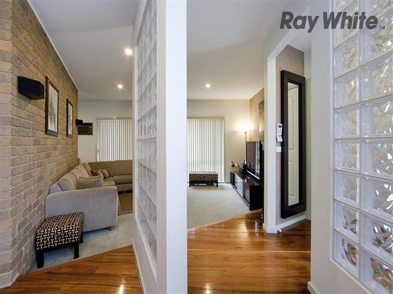 6 Davis Court, Altona Meadows VIC 3028