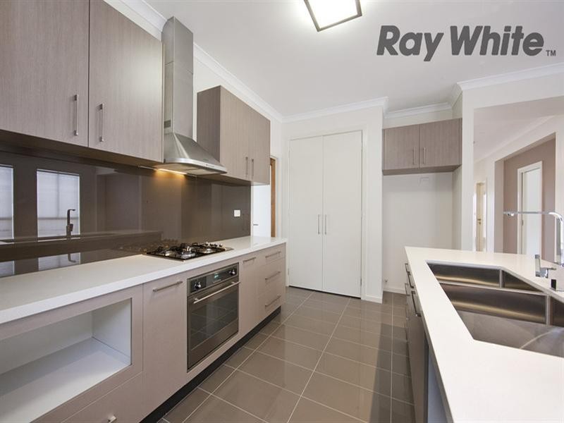 25 Boathaven Road, Point Cook VIC 3030