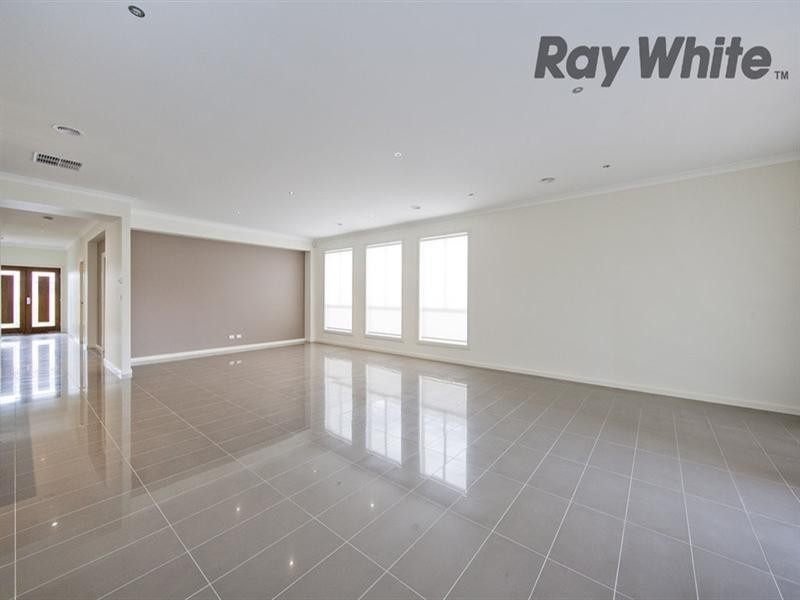 25 Boathaven Road, Point Cook VIC 3030