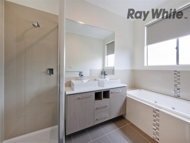 25 Boathaven Road, Point Cook VIC 3030