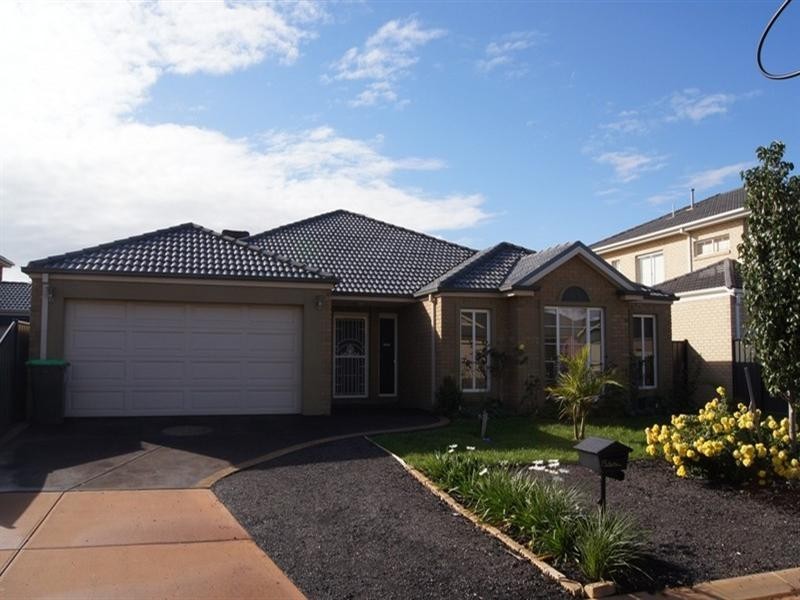 15 Gilmore Grove, Point Cook VIC 3030