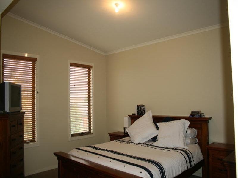 48 Urban Drive, Williams Landing VIC 3027