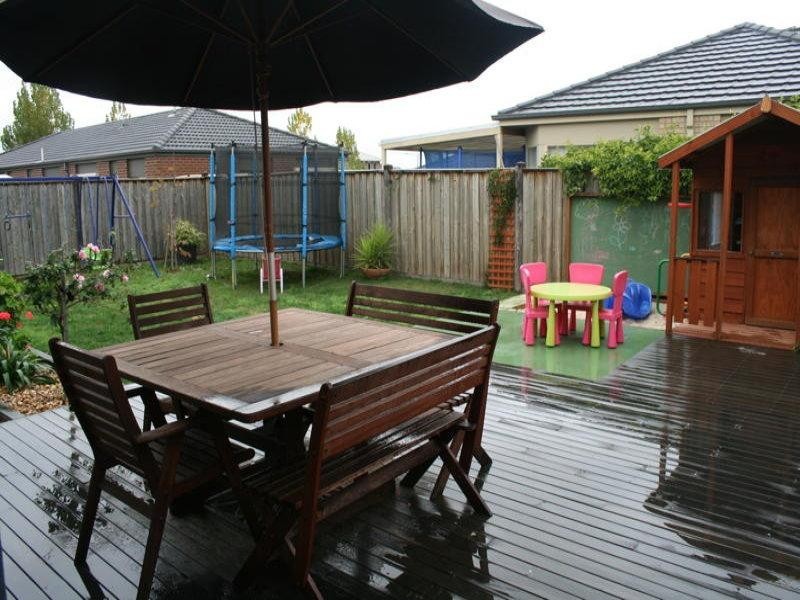 48 Urban Drive, Williams Landing VIC 3027