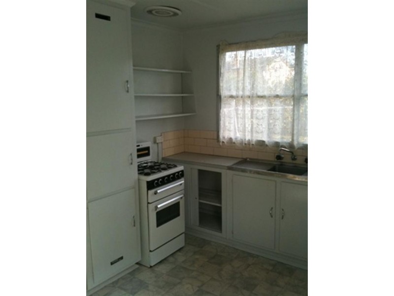 6 Eades Street, Laverton VIC 3028