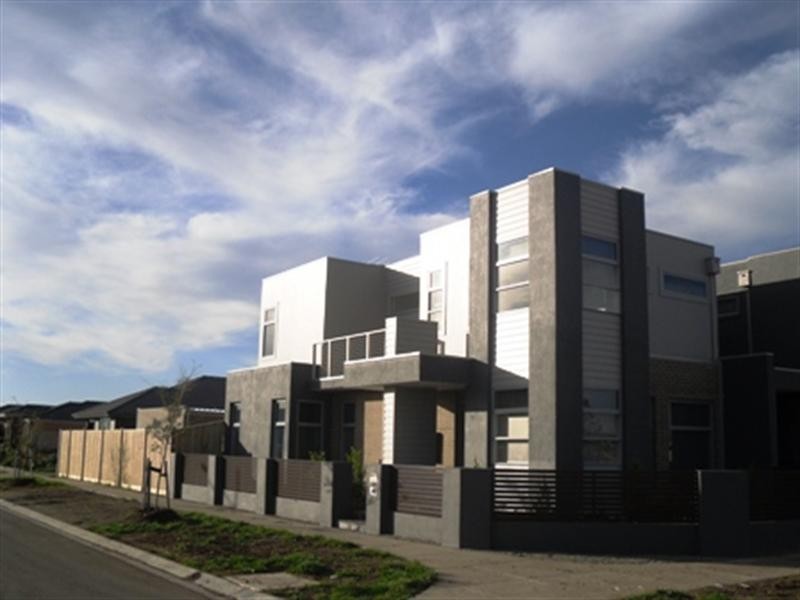 18 MANDREL Drive, Williams Landing VIC 3027