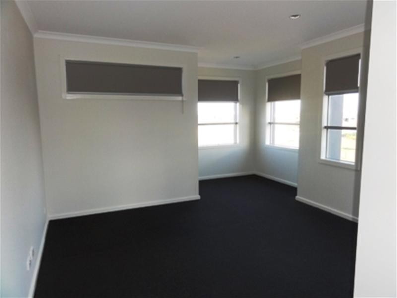 18 MANDREL Drive, Williams Landing VIC 3027