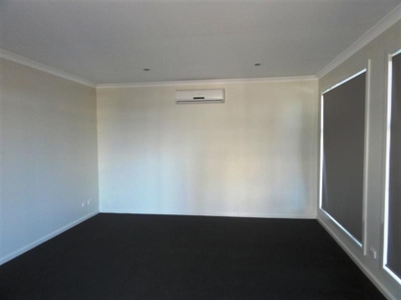 18 MANDREL Drive, Williams Landing VIC 3027