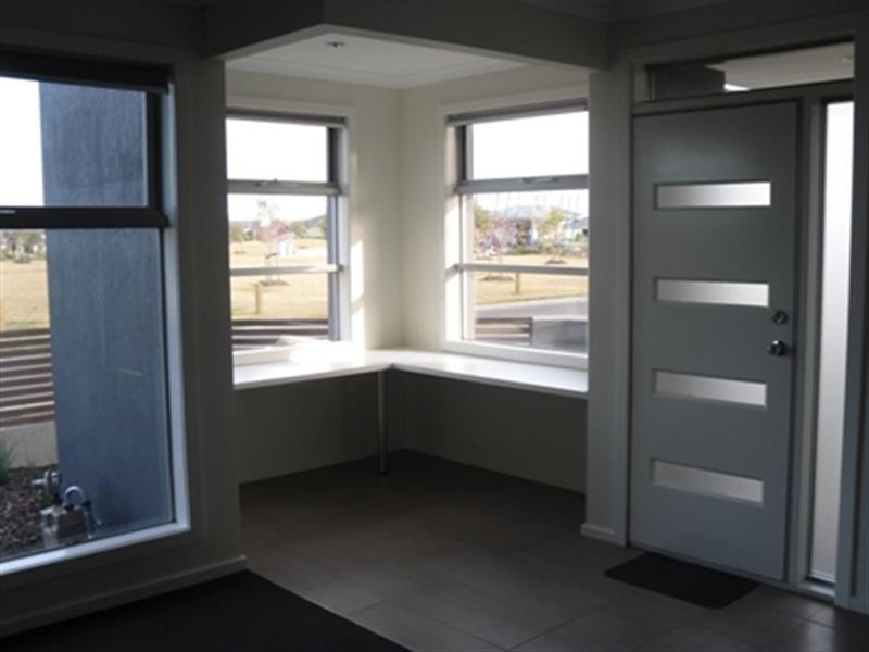 18 MANDREL Drive, Williams Landing VIC 3027