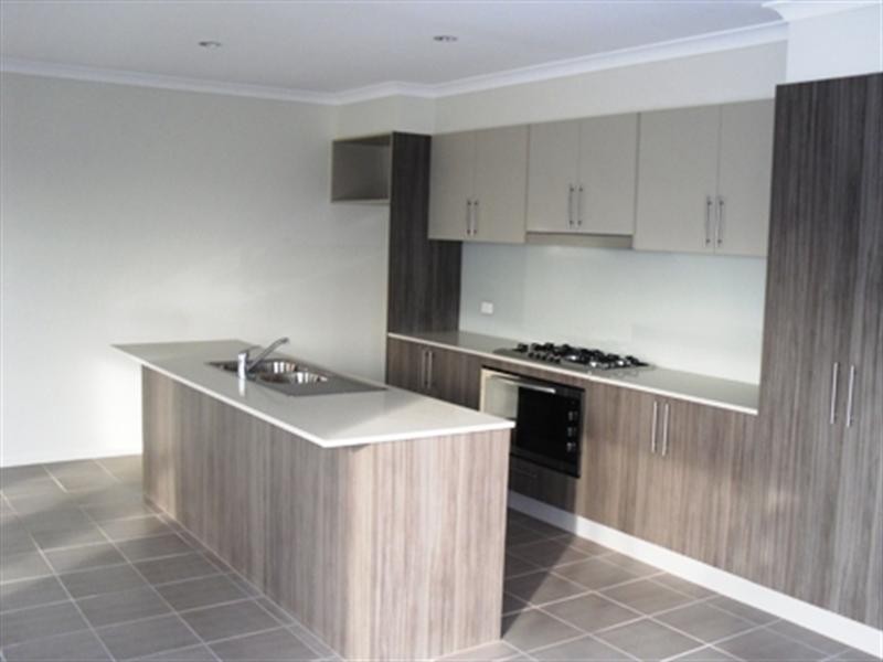 18 MANDREL Drive, Williams Landing VIC 3027