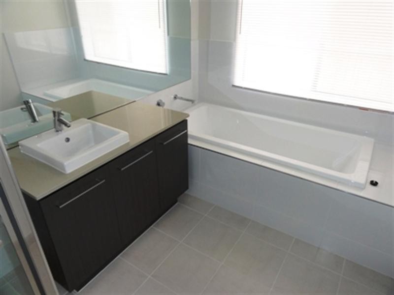 15 McLachlan Drive, Williams Landing VIC 3027