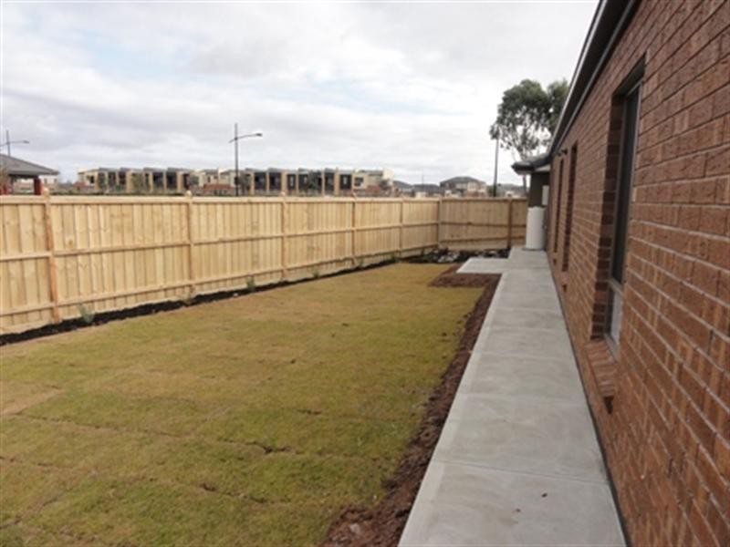 15 McLachlan Drive, Williams Landing VIC 3027