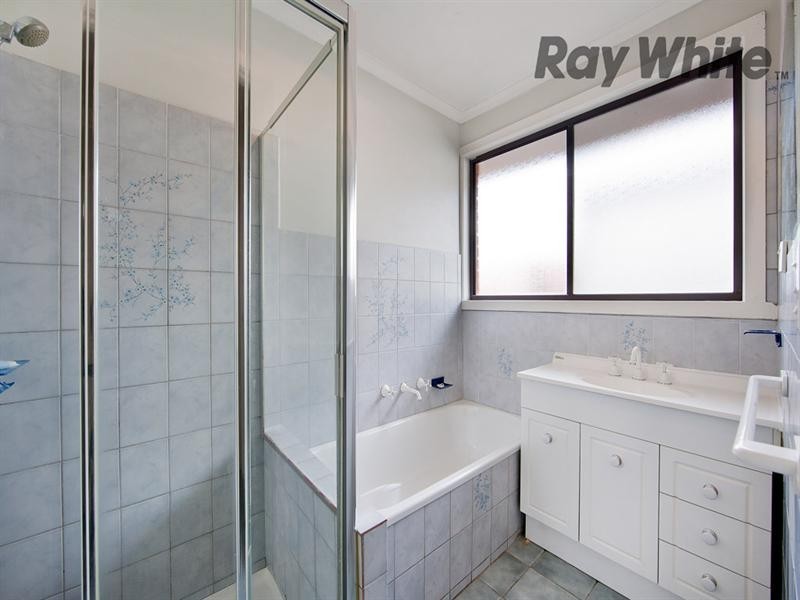 2/9 Strezlecki Grove, Altona Meadows VIC 3028