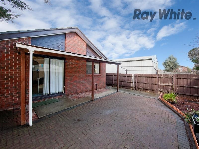 2/9 Strezlecki Grove, Altona Meadows VIC 3028