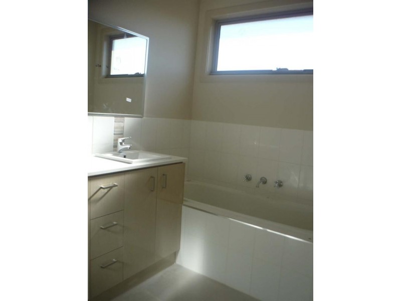 1/363 Queen Street, Altona Meadows VIC 3028