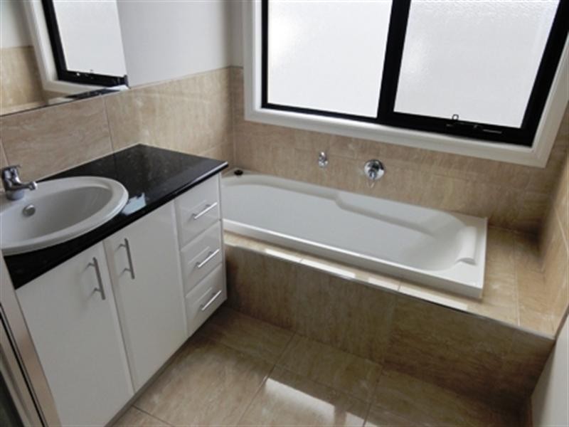 83 Hemsley Promenade, Point Cook VIC 3030