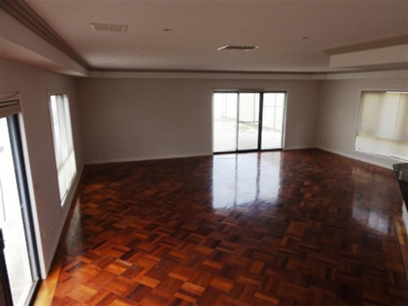 83 Hemsley Promenade, Point Cook VIC 3030