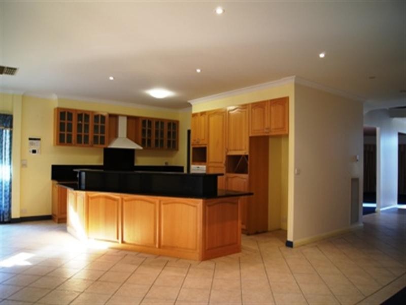 3 CLIVEDEN Court, Seabrook VIC 3028