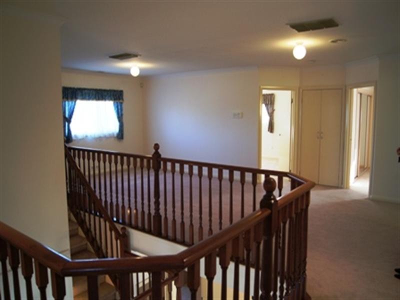 3 CLIVEDEN Court, Seabrook VIC 3028