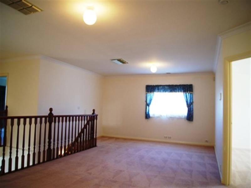 3 CLIVEDEN Court, Seabrook VIC 3028