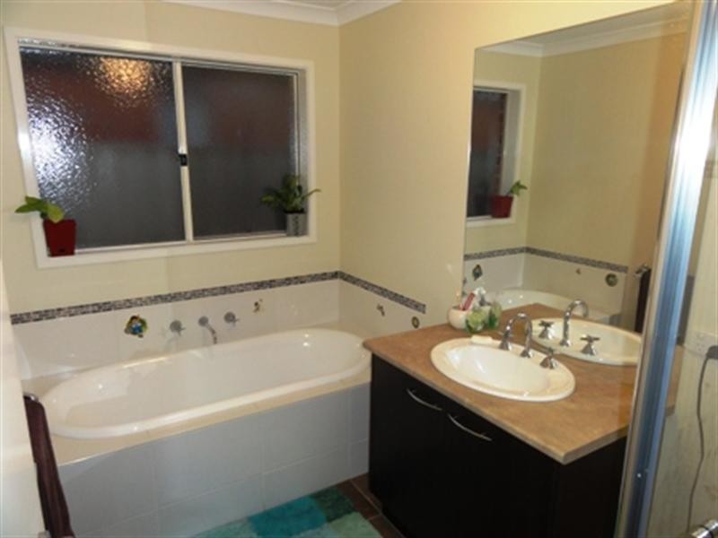 11 Romi Avenue, Truganina VIC 3029