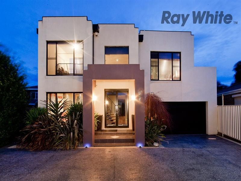 8 Selwood Place, Altona Meadows VIC 3028