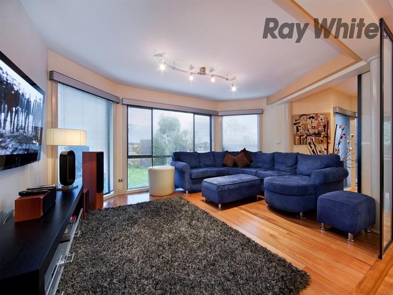 8 Selwood Place, Altona Meadows VIC 3028