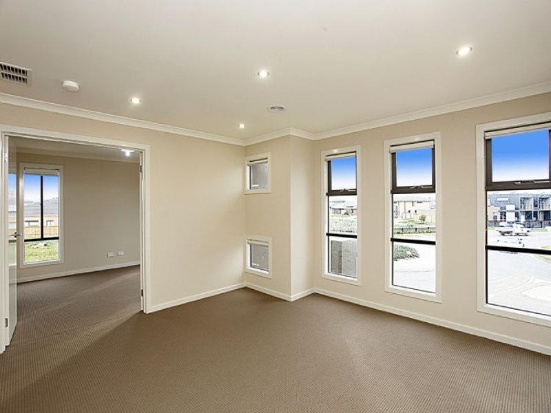 606 Featherbrook Drive, Point Cook VIC 3030