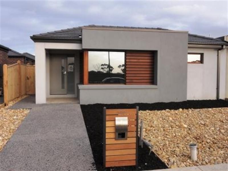 186 Saltwater Promenade, Point Cook VIC 3030