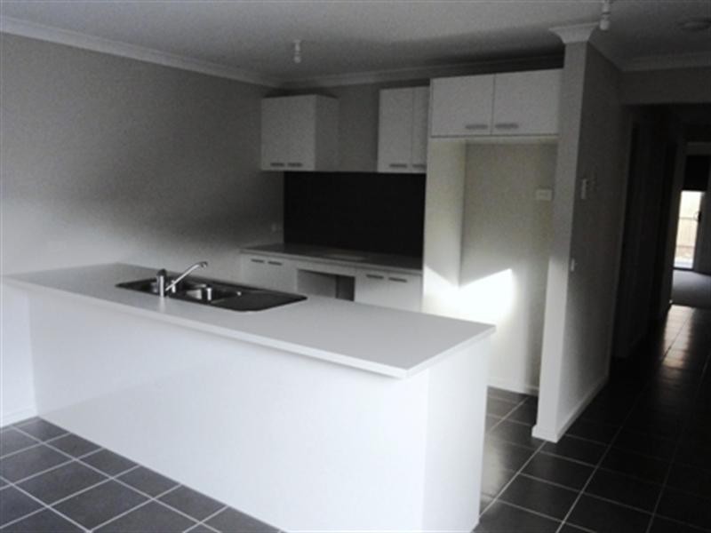 186 Saltwater Promenade, Point Cook VIC 3030