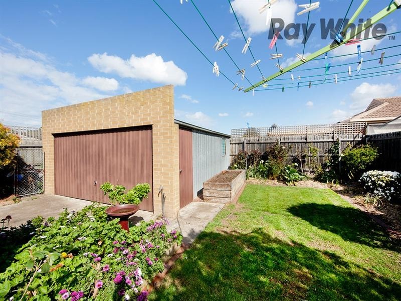 71 Hall Avenue, Altona Meadows VIC 3028