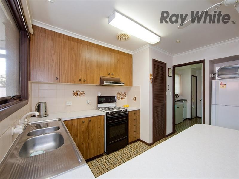 71 Hall Avenue, Altona Meadows VIC 3028